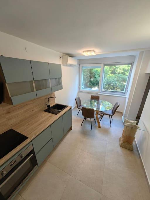 New 1 Bedroom Near Center And Beach Σπλιτ Εξωτερικό φωτογραφία